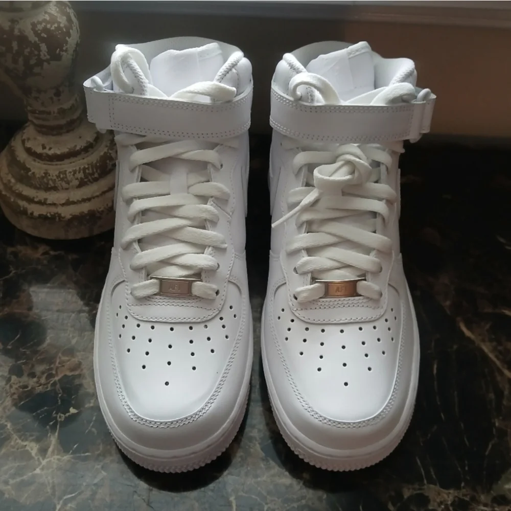 Nike Air Force 1 '07 Mid Streetwear/Lifestyle Shoes Size 7 Youth/8.5 Women - Picture 4 of 11